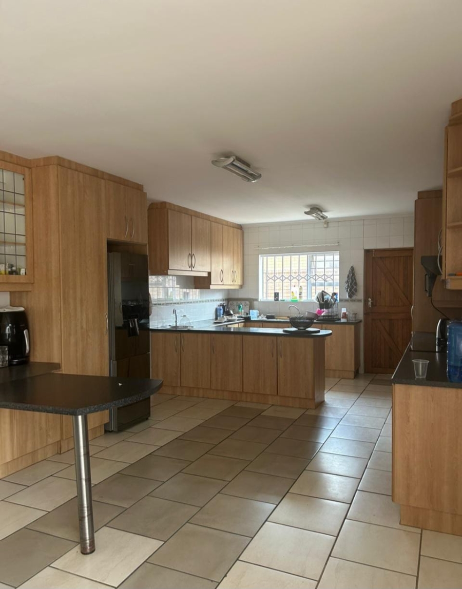 To Let 3 Bedroom Property for Rent in Summerstrand Eastern Cape